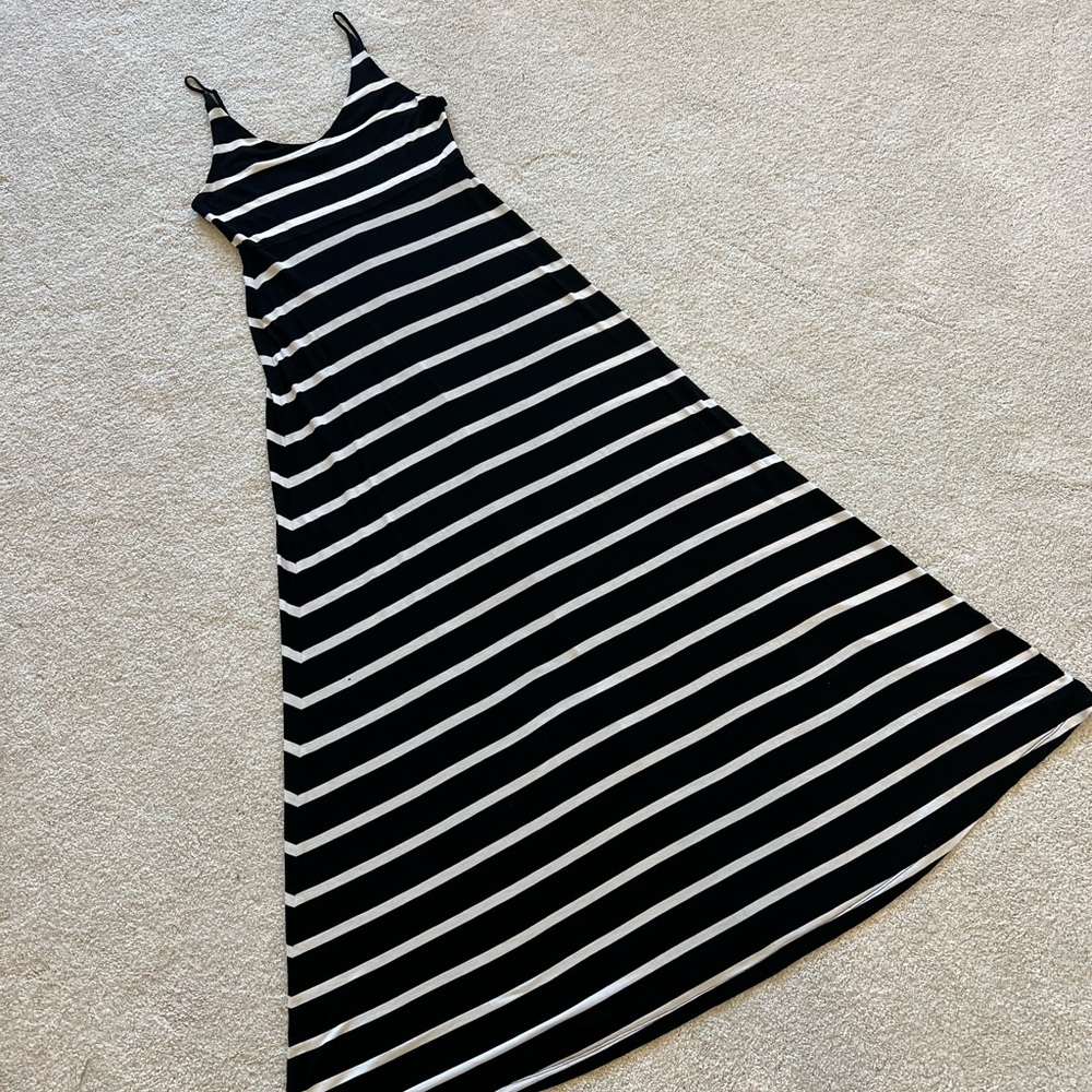 STRIPED MAXI DRESS